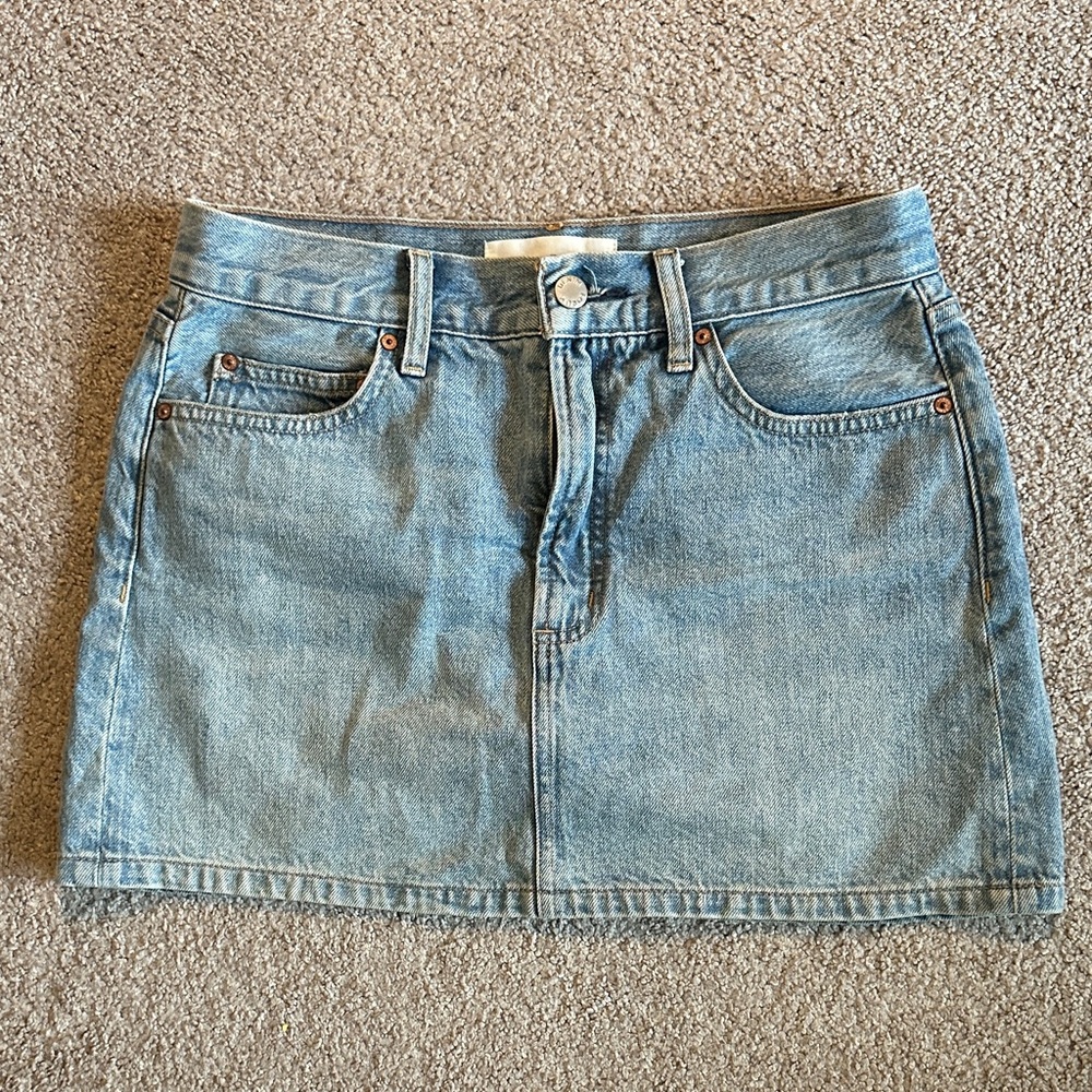 Aritzia The 90’s Ricci Denim Mini Skirt